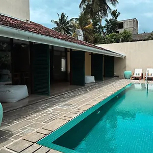 https://the-bloom-saffron-by-dbi.negombohotels.net